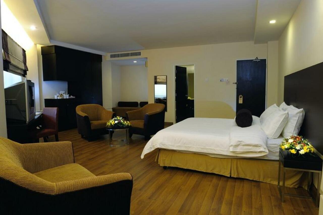 Hotel Sentral Riverview Melaka Exterior photo