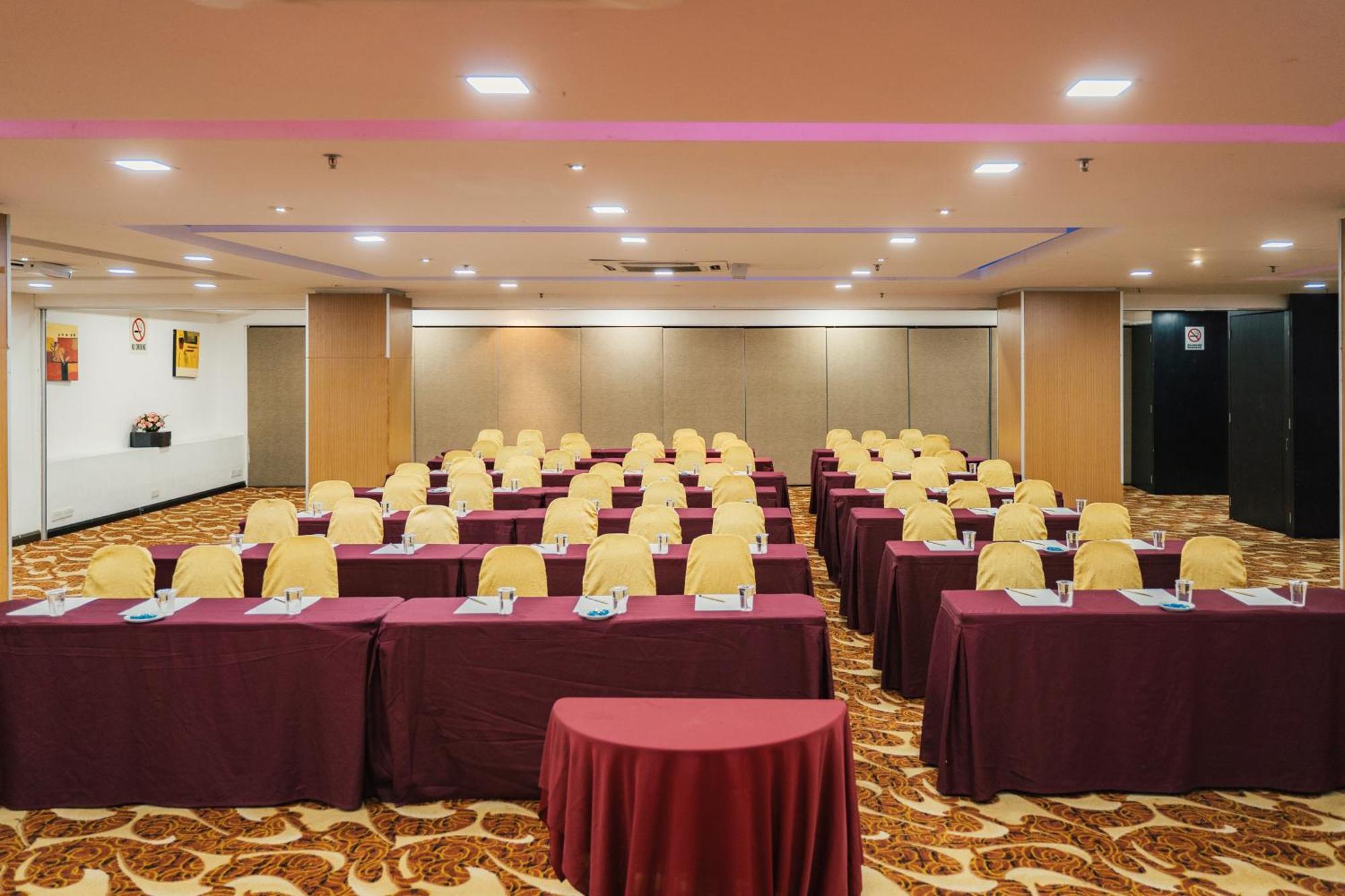 Hotel Sentral Riverview Melaka Exterior photo