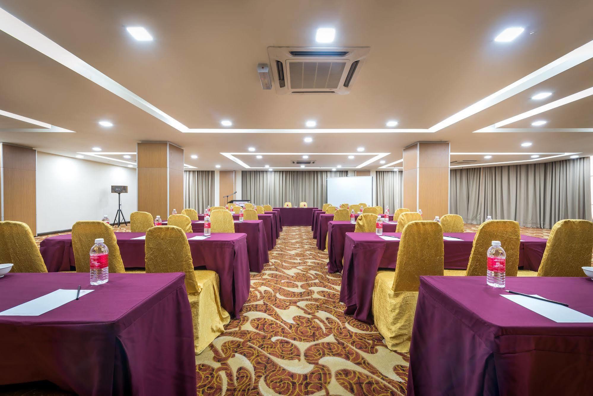 Hotel Sentral Riverview Melaka Exterior photo